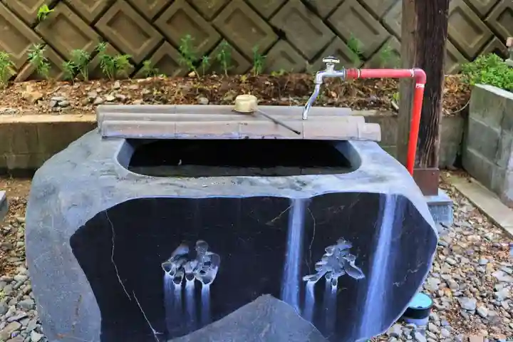 巽山稲荷神社の手水舎