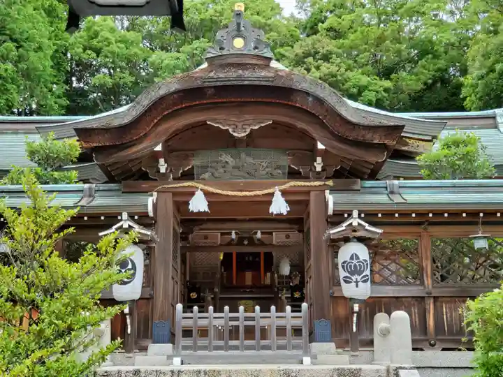 多井畑厄除八幡宮の本殿・本堂