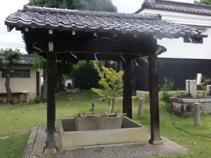 新日吉神宮の手水舎