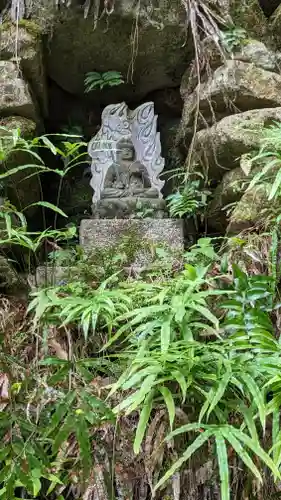 狸谷山不動院の仏像