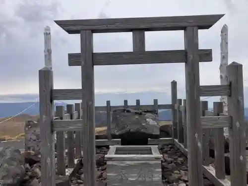 車山神社の本殿