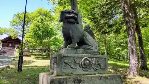 神居神社の狛犬