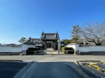 浄泉寺の{uncategorized: "未分類", other: "その他", undefined: "問題あり", building: "その他建物", grave: "お墓", sacred_gate: "鳥居", guardian: "狛犬", statue: "像", buddha: "仏像", history: "歴史", nature: "自然", garden: "庭園", animal: "動物", pagoda: "塔", temizu: "手水舎", mountain_gate: "山門・神門", sanctuary: "本殿・本堂", subordinate: "末社・摂社", art: "芸術", scenery: "景色", jizo: "地蔵", ema: "絵馬", goshuin: "御朱印", omikuji: "おみくじ", items: "授与品その他", amulet: "お守り", goshuincho: "御朱印帳", eats: "食事", festival: "お祭り", votive_dance: "神楽", shichigosan: "七五三参", wedding: "結婚式", experience: "体験その他", initially: "初詣", around: "周辺", anti_infection: "感染症対策"}