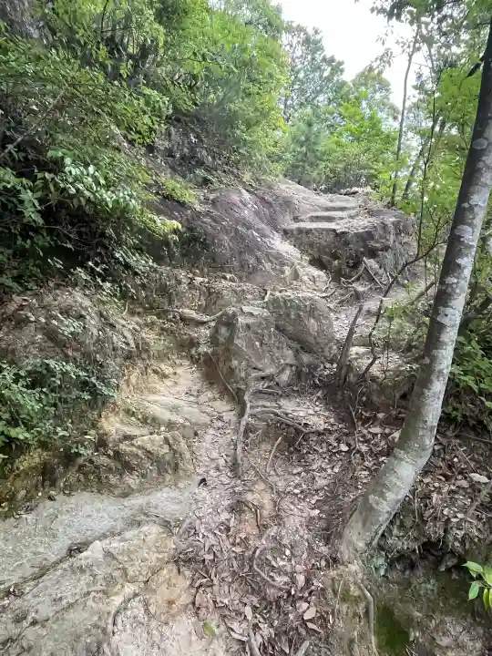 石上布都魂神社(岡山県)