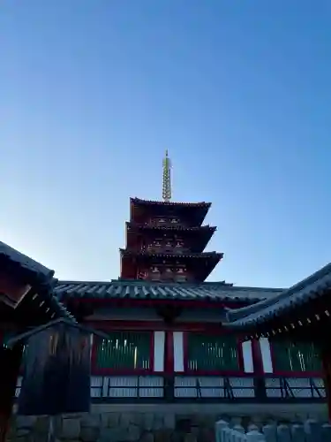 四天王寺の{uncategorized: "未分類", other: "その他", undefined: "問題あり", building: "その他建物", grave: "お墓", sacred_gate: "鳥居", guardian: "狛犬", statue: "像", buddha: "仏像", history: "歴史", nature: "自然", garden: "庭園", animal: "動物", pagoda: "塔", temizu: "手水舎", mountain_gate: "山門・神門", sanctuary: "本殿・本堂", subordinate: "末社・摂社", art: "芸術", scenery: "景色", jizo: "地蔵", ema: "絵馬", goshuin: "御朱印", omikuji: "おみくじ", items: "授与品その他", amulet: "お守り", goshuincho: "御朱印帳", eats: "食事", festival: "お祭り", votive_dance: "神楽", shichigosan: "七五三参", wedding: "結婚式", experience: "体験その他", initially: "初詣", around: "周辺", anti_infection: "感染症対策"}