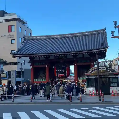 浅草寺の山門