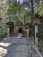 神宝神社(大神神社末社)の{uncategorized: "未分類", other: "その他", undefined: "問題あり", building: "その他建物", grave: "お墓", sacred_gate: "鳥居", guardian: "狛犬", statue: "像", buddha: "仏像", history: "歴史", nature: "自然", garden: "庭園", animal: "動物", pagoda: "塔", temizu: "手水舎", mountain_gate: "山門・神門", sanctuary: "本殿・本堂", subordinate: "末社・摂社", art: "芸術", scenery: "景色", jizo: "地蔵", ema: "絵馬", goshuin: "御朱印", omikuji: "おみくじ", items: "授与品その他", amulet: "お守り", goshuincho: "御朱印帳", eats: "食事", festival: "お祭り", votive_dance: "神楽", shichigosan: "七五三参", wedding: "結婚式", experience: "体験その他", initially: "初詣", around: "周辺", anti_infection: "感染症対策"}
