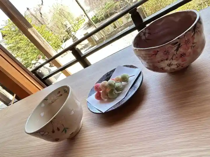 安養寺の{uncategorized: "未分類", other: "その他", undefined: "問題あり", building: "その他建物", grave: "お墓", sacred_gate: "鳥居", guardian: "狛犬", statue: "像", buddha: "仏像", history: "歴史", nature: "自然", garden: "庭園", animal: "動物", pagoda: "塔", temizu: "手水舎", mountain_gate: "山門・神門", sanctuary: "本殿・本堂", subordinate: "末社・摂社", art: "芸術", scenery: "景色", jizo: "地蔵", ema: "絵馬", goshuin: "御朱印", omikuji: "おみくじ", items: "授与品その他", amulet: "お守り", goshuincho: "御朱印帳", eats: "食事", festival: "お祭り", votive_dance: "神楽", shichigosan: "七五三参", wedding: "結婚式", experience: "体験その他", initially: "初詣", around: "周辺", anti_infection: "感染症対策"}