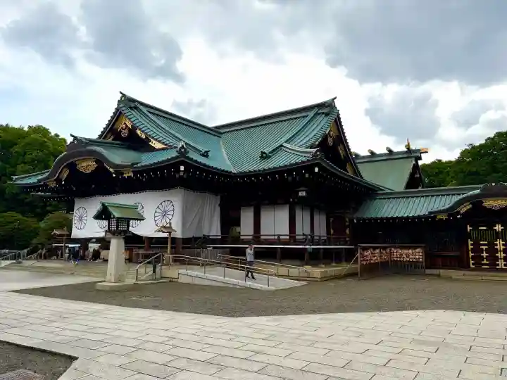 靖國神社の{uncategorized: "未分類", other: "その他", undefined: "問題あり", building: "その他建物", grave: "お墓", sacred_gate: "鳥居", guardian: "狛犬", statue: "像", buddha: "仏像", history: "歴史", nature: "自然", garden: "庭園", animal: "動物", pagoda: "塔", temizu: "手水舎", mountain_gate: "山門・神門", sanctuary: "本殿・本堂", subordinate: "末社・摂社", art: "芸術", scenery: "景色", jizo: "地蔵", ema: "絵馬", goshuin: "御朱印", omikuji: "おみくじ", items: "授与品その他", amulet: "お守り", goshuincho: "御朱印帳", eats: "食事", festival: "お祭り", votive_dance: "神楽", shichigosan: "七五三参", wedding: "結婚式", experience: "体験その他", initially: "初詣", around: "周辺", anti_infection: "感染症対策"}