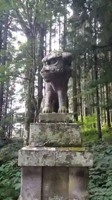 戸隠神社宝光社の狛犬