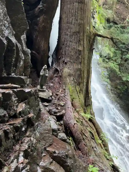 母の白滝神社(山梨県)