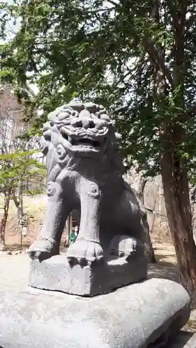 義經神社の狛犬