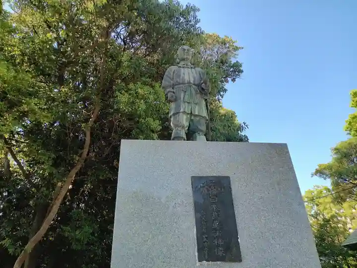 和泉國一之宮 大鳥大社の像