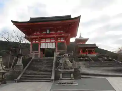 清水寺の山門・神門