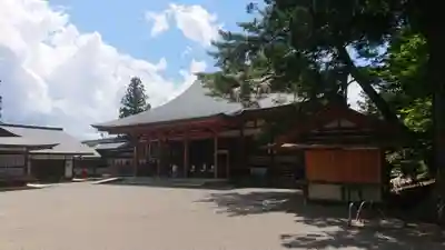 毛越寺の本殿・本堂