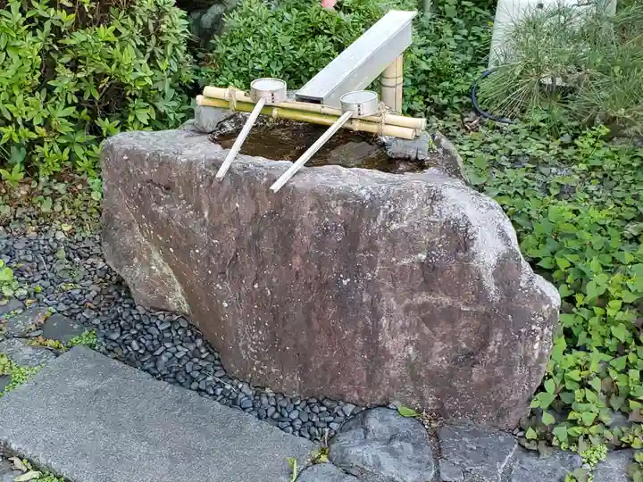 出雲大社 北島国造館 出雲教 藤枝分院の手水舎