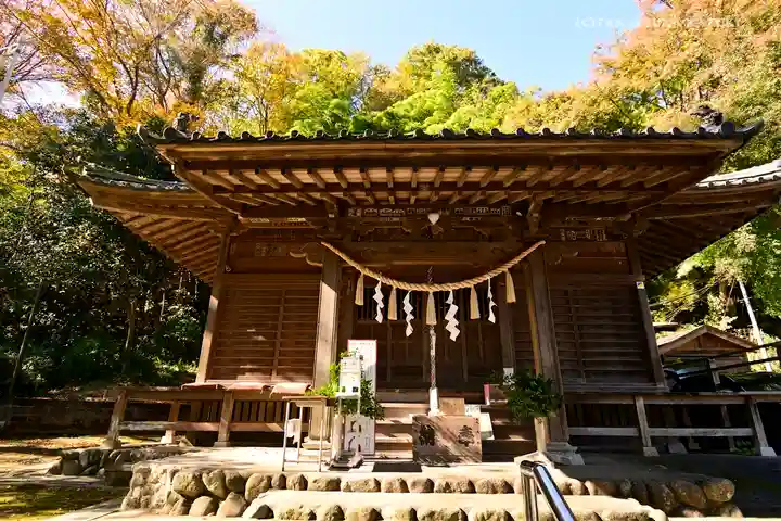 高尾山麓氷川神社の本殿・本堂