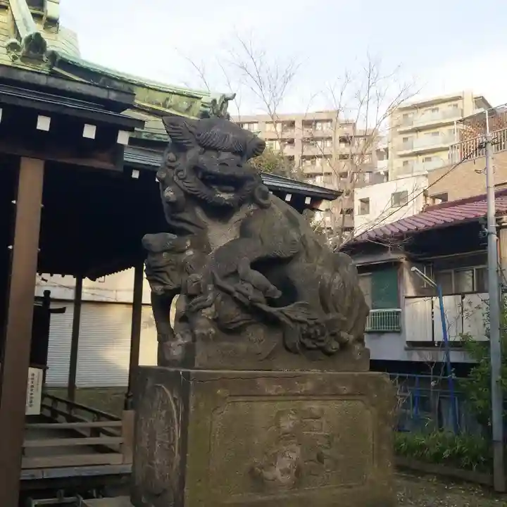 寄木神社の狛犬