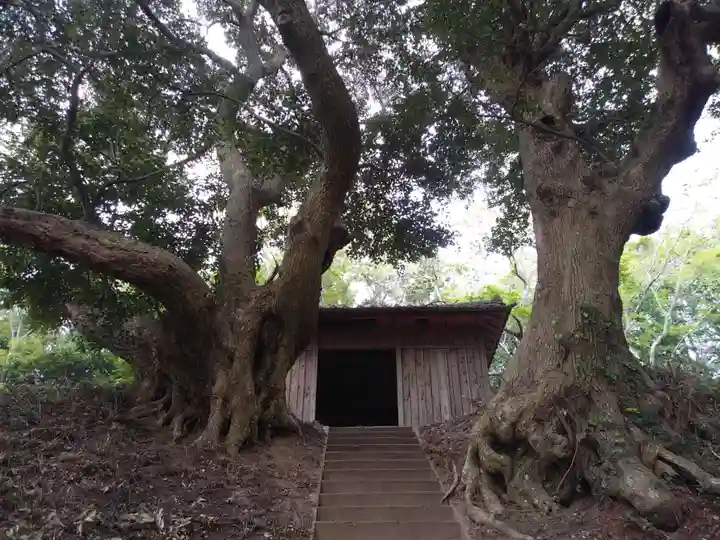 西蓮寺稲荷大明神のその他建物