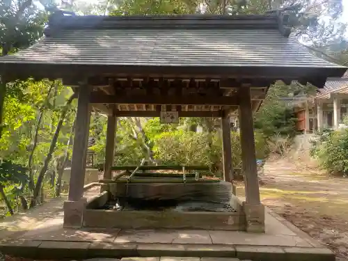 平濱八幡宮の{uncategorized: "未分類", other: "その他", undefined: "問題あり", building: "その他建物", grave: "お墓", sacred_gate: "鳥居", guardian: "狛犬", statue: "像", buddha: "仏像", history: "歴史", nature: "自然", garden: "庭園", animal: "動物", pagoda: "塔", temizu: "手水舎", mountain_gate: "山門・神門", sanctuary: "本殿・本堂", subordinate: "末社・摂社", art: "芸術", scenery: "景色", jizo: "地蔵", ema: "絵馬", goshuin: "御朱印", omikuji: "おみくじ", items: "授与品その他", amulet: "お守り", goshuincho: "御朱印帳", eats: "食事", festival: "お祭り", votive_dance: "神楽", shichigosan: "七五三参", wedding: "結婚式", experience: "体験その他", initially: "初詣", around: "周辺", anti_infection: "感染症対策"}