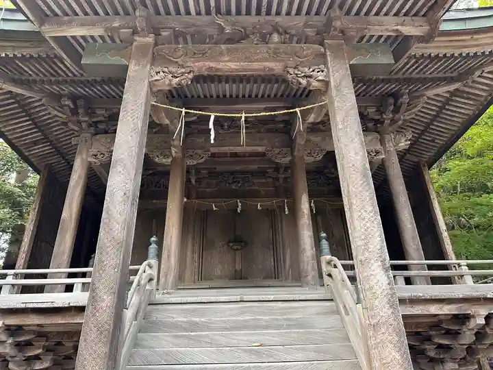 天津神社の本殿・本堂