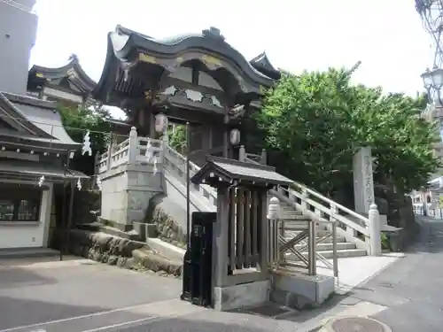 湯島天満宮の山門