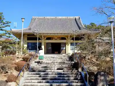 霊鷲院の本殿・本堂