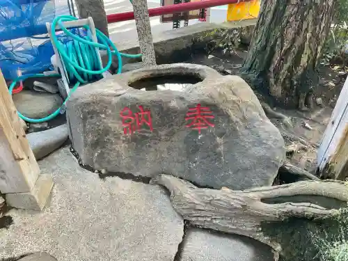 稲荷神社の{uncategorized: "未分類", other: "その他", undefined: "問題あり", building: "その他建物", grave: "お墓", sacred_gate: "鳥居", guardian: "狛犬", statue: "像", buddha: "仏像", history: "歴史", nature: "自然", garden: "庭園", animal: "動物", pagoda: "塔", temizu: "手水舎", mountain_gate: "山門・神門", sanctuary: "本殿・本堂", subordinate: "末社・摂社", art: "芸術", scenery: "景色", jizo: "地蔵", ema: "絵馬", goshuin: "御朱印", omikuji: "おみくじ", items: "授与品その他", amulet: "お守り", goshuincho: "御朱印帳", eats: "食事", festival: "お祭り", votive_dance: "神楽", shichigosan: "七五三参", wedding: "結婚式", experience: "体験その他", initially: "初詣", around: "周辺", anti_infection: "感染症対策"}