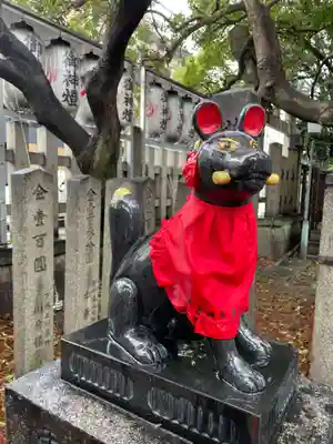 満足稲荷神社の狛犬