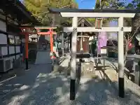 熊野神社の{uncategorized: "未分類", other: "その他", undefined: "問題あり", building: "その他建物", grave: "お墓", sacred_gate: "鳥居", guardian: "狛犬", statue: "像", buddha: "仏像", history: "歴史", nature: "自然", garden: "庭園", animal: "動物", pagoda: "塔", temizu: "手水舎", mountain_gate: "山門・神門", sanctuary: "本殿・本堂", subordinate: "末社・摂社", art: "芸術", scenery: "景色", jizo: "地蔵", ema: "絵馬", goshuin: "御朱印", omikuji: "おみくじ", items: "授与品その他", amulet: "お守り", goshuincho: "御朱印帳", eats: "食事", festival: "お祭り", votive_dance: "神楽", shichigosan: "七五三参", wedding: "結婚式", experience: "体験その他", initially: "初詣", around: "周辺", anti_infection: "感染症対策"}