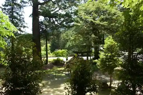 雷神社の建物その他