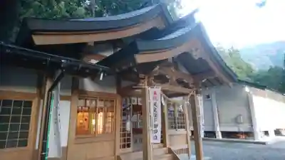 高賀神社の本殿・本堂