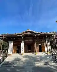成田山醫王殿の本殿