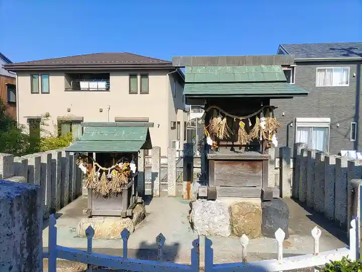 諏訪社の本殿・本堂