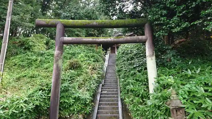 神明社の鳥居