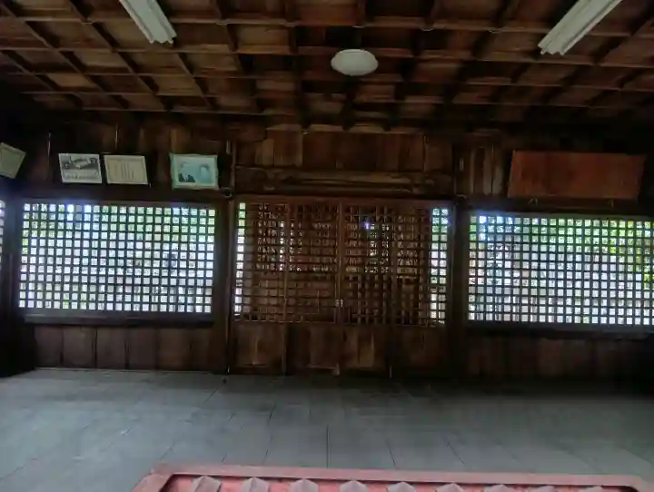 熊野神社の{uncategorized: "未分類", other: "その他", undefined: "問題あり", building: "その他建物", grave: "お墓", sacred_gate: "鳥居", guardian: "狛犬", statue: "像", buddha: "仏像", history: "歴史", nature: "自然", garden: "庭園", animal: "動物", pagoda: "塔", temizu: "手水舎", mountain_gate: "山門・神門", sanctuary: "本殿・本堂", subordinate: "末社・摂社", art: "芸術", scenery: "景色", jizo: "地蔵", ema: "絵馬", goshuin: "御朱印", omikuji: "おみくじ", items: "授与品その他", amulet: "お守り", goshuincho: "御朱印帳", eats: "食事", festival: "お祭り", votive_dance: "神楽", shichigosan: "七五三参", wedding: "結婚式", experience: "体験その他", initially: "初詣", around: "周辺", anti_infection: "感染症対策"}