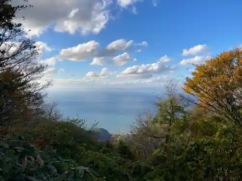 彌彦神社奥宮（御神廟）の景色