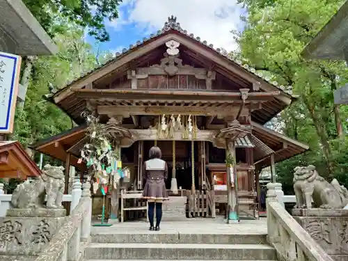 飯盛神社の本殿