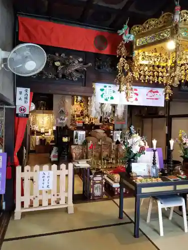 金胎寺の本殿・本堂