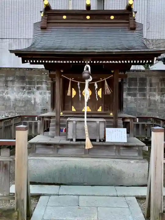 御釜神社の{uncategorized: "未分類", other: "その他", undefined: "問題あり", building: "その他建物", grave: "お墓", sacred_gate: "鳥居", guardian: "狛犬", statue: "像", buddha: "仏像", history: "歴史", nature: "自然", garden: "庭園", animal: "動物", pagoda: "塔", temizu: "手水舎", mountain_gate: "山門・神門", sanctuary: "本殿・本堂", subordinate: "末社・摂社", art: "芸術", scenery: "景色", jizo: "地蔵", ema: "絵馬", goshuin: "御朱印", omikuji: "おみくじ", items: "授与品その他", amulet: "お守り", goshuincho: "御朱印帳", eats: "食事", festival: "お祭り", votive_dance: "神楽", shichigosan: "七五三参", wedding: "結婚式", experience: "体験その他", initially: "初詣", around: "周辺", anti_infection: "感染症対策"}