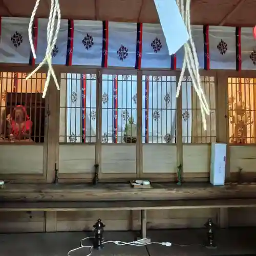 坪沼八幡神社の本殿