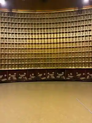 東本願寺本廟 牛久浄苑（牛久大仏）の{uncategorized: "未分類", other: "その他", undefined: "問題あり", building: "その他建物", grave: "お墓", sacred_gate: "鳥居", guardian: "狛犬", statue: "像", buddha: "仏像", history: "歴史", nature: "自然", garden: "庭園", animal: "動物", pagoda: "塔", temizu: "手水舎", mountain_gate: "山門・神門", sanctuary: "本殿・本堂", subordinate: "末社・摂社", art: "芸術", scenery: "景色", jizo: "地蔵", ema: "絵馬", goshuin: "御朱印", omikuji: "おみくじ", items: "授与品その他", amulet: "お守り", goshuincho: "御朱印帳", eats: "食事", festival: "お祭り", votive_dance: "神楽", shichigosan: "七五三参", wedding: "結婚式", experience: "体験その他", initially: "初詣", around: "周辺", anti_infection: "感染症対策"}