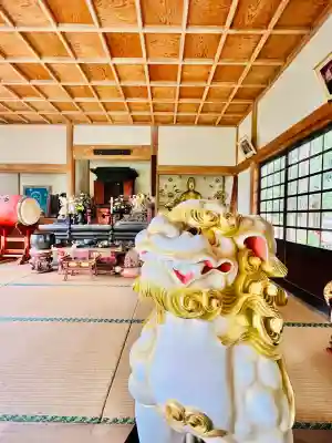 弘願寺の{uncategorized: "未分類", other: "その他", undefined: "問題あり", building: "その他建物", grave: "お墓", sacred_gate: "鳥居", guardian: "狛犬", statue: "像", buddha: "仏像", history: "歴史", nature: "自然", garden: "庭園", animal: "動物", pagoda: "塔", temizu: "手水舎", mountain_gate: "山門・神門", sanctuary: "本殿・本堂", subordinate: "末社・摂社", art: "芸術", scenery: "景色", jizo: "地蔵", ema: "絵馬", goshuin: "御朱印", omikuji: "おみくじ", items: "授与品その他", amulet: "お守り", goshuincho: "御朱印帳", eats: "食事", festival: "お祭り", votive_dance: "神楽", shichigosan: "七五三参", wedding: "結婚式", experience: "体験その他", initially: "初詣", around: "周辺", anti_infection: "感染症対策"}