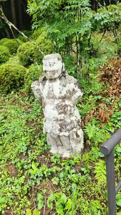慈徳寺の像