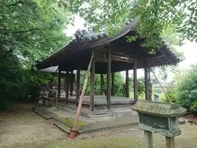 神明社の本殿