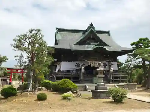 諏訪神社の本殿