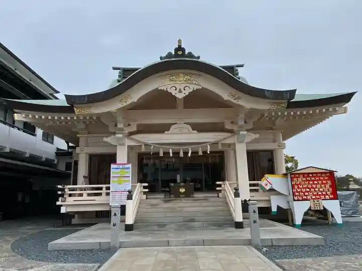 岡山神社の{uncategorized: "未分類", other: "その他", undefined: "問題あり", building: "その他建物", grave: "お墓", sacred_gate: "鳥居", guardian: "狛犬", statue: "像", buddha: "仏像", history: "歴史", nature: "自然", garden: "庭園", animal: "動物", pagoda: "塔", temizu: "手水舎", mountain_gate: "山門・神門", sanctuary: "本殿・本堂", subordinate: "末社・摂社", art: "芸術", scenery: "景色", jizo: "地蔵", ema: "絵馬", goshuin: "御朱印", omikuji: "おみくじ", items: "授与品その他", amulet: "お守り", goshuincho: "御朱印帳", eats: "食事", festival: "お祭り", votive_dance: "神楽", shichigosan: "七五三参", wedding: "結婚式", experience: "体験その他", initially: "初詣", around: "周辺", anti_infection: "感染症対策"}