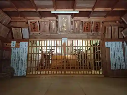 伊豆神社の本殿・本堂