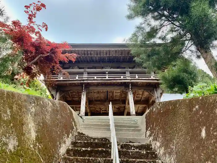 安樂寺の本殿