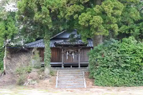 八幡宮の本殿